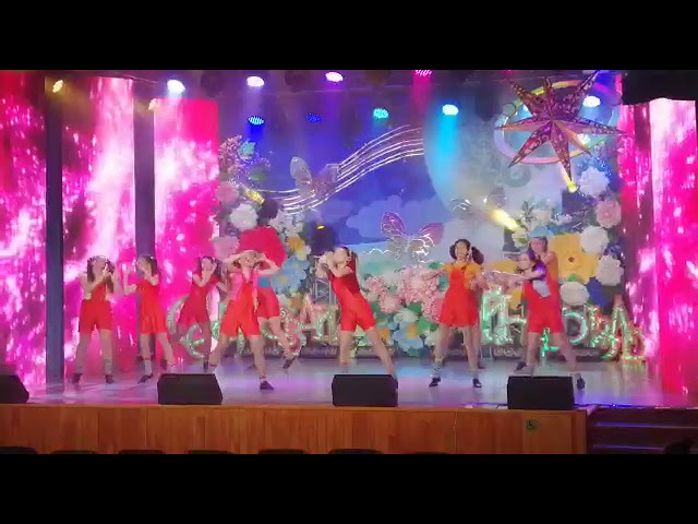 Выступление хореографического коллектива "Ассоль" на зональном туре "Созвездие-Йолдызлык" в Кайбицах