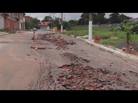 Moradores reclamam de buracos em rua do Jardim Centenário