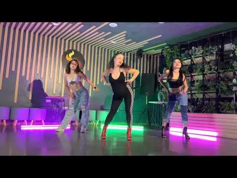 Despecha ( Bachata Version) Bachata lady styling- OliviaDQueen- Sfire girls- Hanoi-VietNam