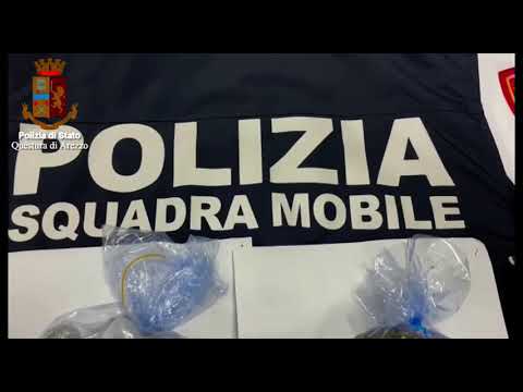 Arezzo. Con la droga negli slip tenta la fuga: arrestato. In casa aveva due chili di stupefacenti