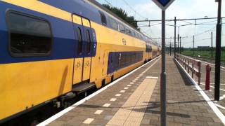 preview picture of video 'Vertrek NS Virm 8667 te Alphen aan den Rijn'