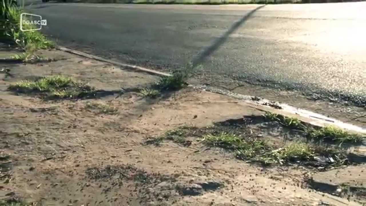 Denúncia: calçadas do Grande ABC apresentam falta de estrutura; veja vídeo
