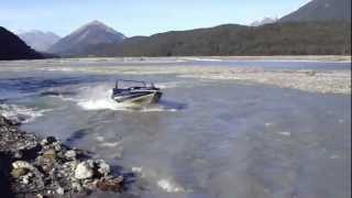 preview picture of video 'Dart River Jet Boat - May 2010'