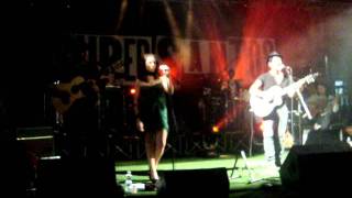 Alessandro Mannarino "MERLO ROSSO" live a Sante marie 16 07 2011