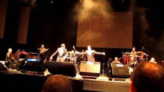 Mario Frangoulis dancing sirtaki