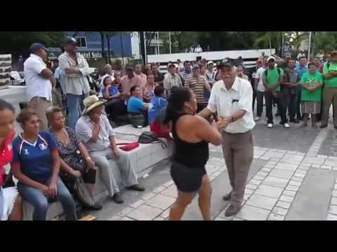 Bailando con la Marimba USULA Municipal, el 23 de agosto del 2016
