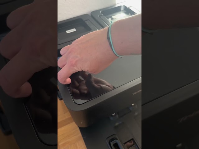 Vidéo teaser pour Trisa T-Bot Max 12000 Test – Starker Roboterstaubsauger Review mit Bianca