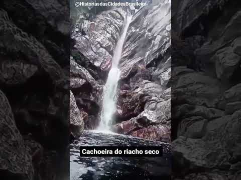 Cachoeira do Riacho Seco Município de Monte Azul MG após chuva na região #minasgerais #nortedeminas