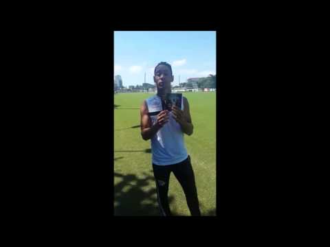 Ricardo Oliveira (Santos FC) com Cd do Apologia a Cristo