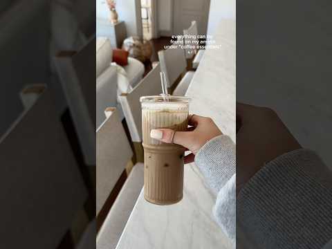 iced coffee🧋 #coffee #coffeetok #asmrcoffee #coffeetime #coffeebar #asmr #satisfying #asmrsounds