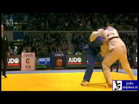 Christophe Lambert (GER) - Mergen Tejenov (TKM) [-90kg]