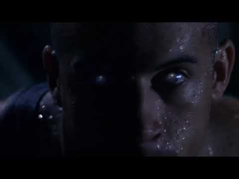 Pitch Black (2000) - Riddick vs Bioraptor (Re-Sound)