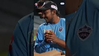 Prithvi Shaw Learns A New Way To Eat Mangoes  Delh