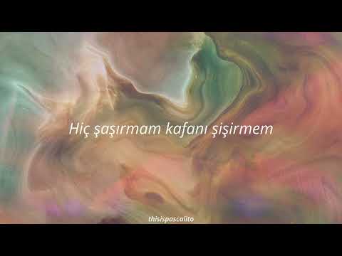Koca Bir Sa&ccedil;malık - Jakuzi (S&ouml;zleri/Lyrics)