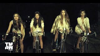 Felix Cartal feat. Miss Palmer - Black To White (Official Video)