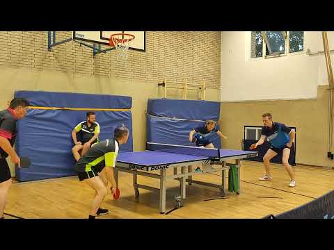 Bezirksliga Düsseldorf - Doppel: F. Borgmann und L. Kriegel gegen H. Windoffer und M. Wallenfels