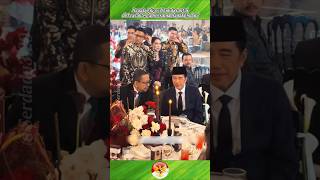 Download lagu Mr. Jokowi sits relaxed at the wedding reception #jokowi #wedding #presidentialsecurity #qodari #fyp mp3