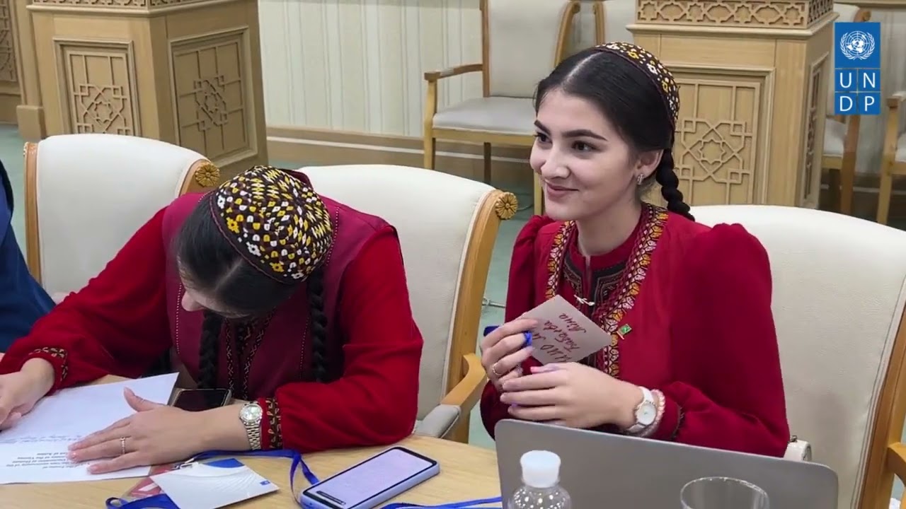 Студенты Туркменистана выступили в роли послов ООН, смоделировав деятельность ГА ООН