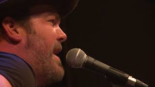 Lee Brice - Drinking Glass (98.7 THE BULL)