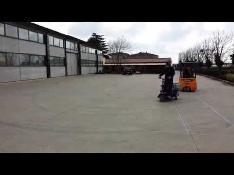 JACK Man-On-Board Electric Tow Tractor