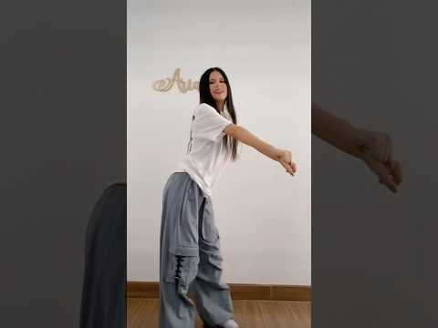 Baile tik tok Motinha-Emilia,Dennis, Luisa Sonza 🏍🏍🇦🇷🇧🇷#tiktok #dance #argentina #baile #usa