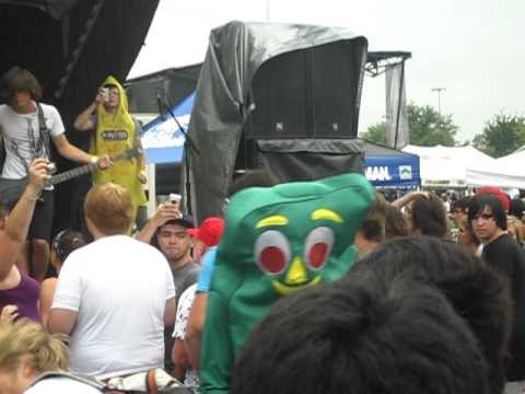 Gumby gets down with No Such Thing! WT'10! San Antonio, TX.