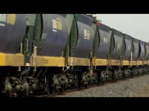 Apex / Hanson Quarry Train with Gravel Hoppers - PoathTV