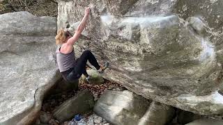Video thumbnail of Fisher Traverse, 7a+. Brione