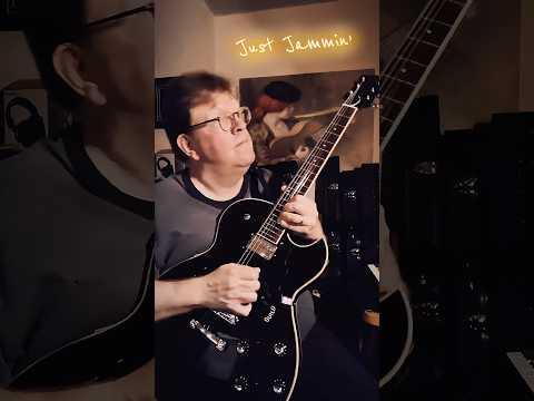 Just Jammin’ #rock #rockguitar #rockguitarist #guitarsolo #music #jamming #guitar #guildstarfire