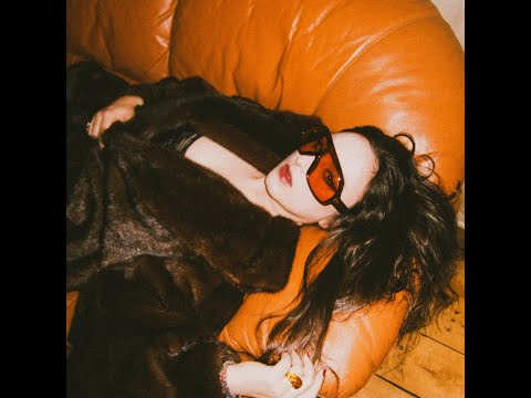 Tuğçe Şenoğul - Aşk Deli