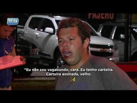 Motorista embriagado perde o controle e bate em poste