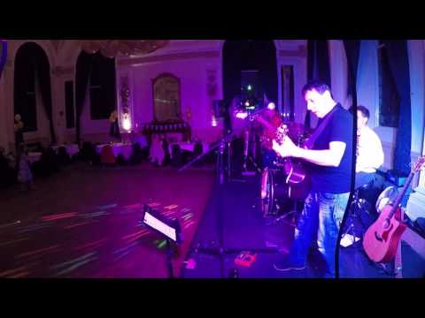 Illegal Regals - Talkin' Bout a Revolution (Tracy Chapman cover)