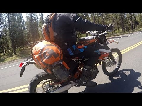 Giant Loop Great Basin Saddlebag System Review | Motorcycle Superstore