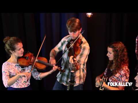 Folk Alley Sessions: Run Boy Run - "Hoot Owl"