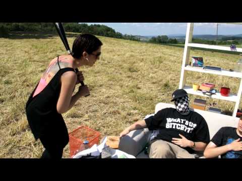 Destroying furniture for the videoclip Jayquilibrium vs Misandope