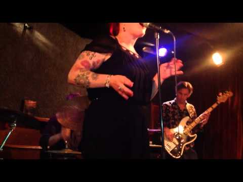 PennyLeen live at the Bluescafe, video JRobert