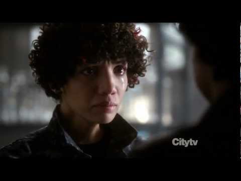 FRINGE 4x11 - Astrid meets AltAstrid