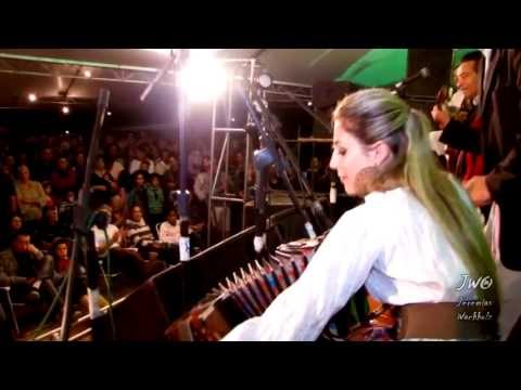 Marianita Ortaça tocando "Missioneiro" do Tio Bilia..