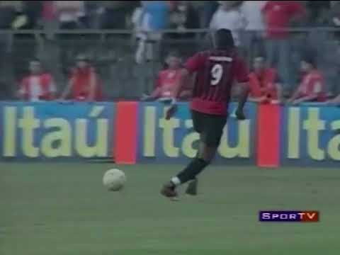 Golaço de Denis Marques contra o Paraná em 2006.