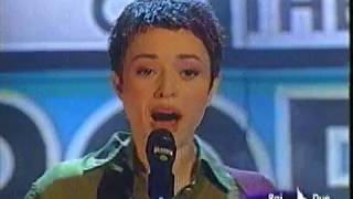 Carmen Consoli - Parole di Burro (Top Of the Pops 2001)