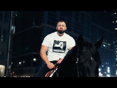 Leo TC - MANDRA MEA | Videoclip Oficial | 2025