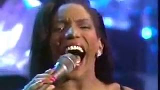 STEPHANIE MILLS - I FEEL GOOD ALL OVER (Live w/ lyrics)