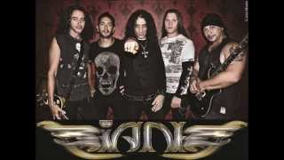 BAJO CONTROL Rata Blanca (Version IAN 2013)