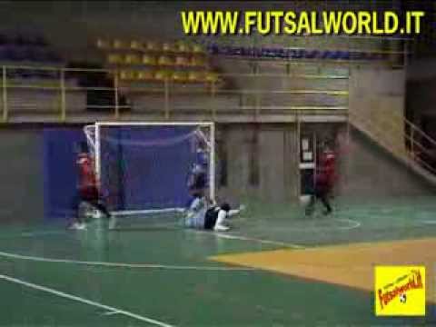 9/11/13 Saints Pagnano - Amor Sportiva . . . . . juniores , calcio a 5 / futsal
