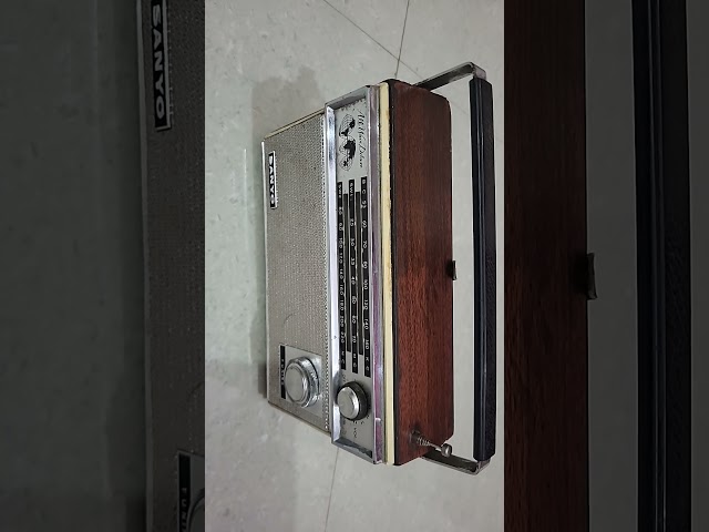Vídeo relacionado con Radio Vertical Tamaño Bolsillo Sanyo Modelo KS123N