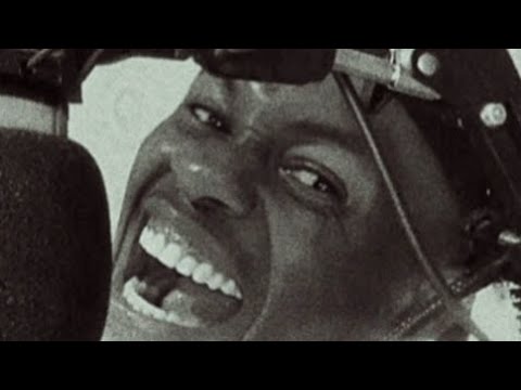 09. Atrás do money (feat. Mullizzy).