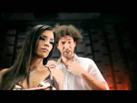 Gru Feat Ajs Nigrutin - I Dalje Me Zele (Official Video) 2010
