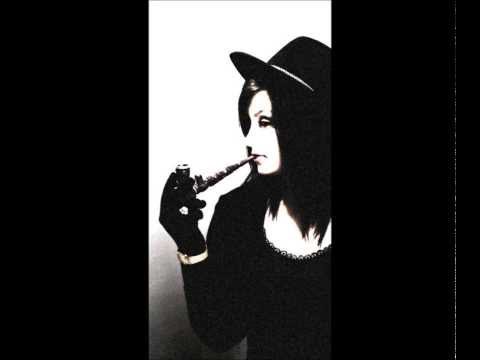 Kraliçe Yas - Aşk Senin Adın