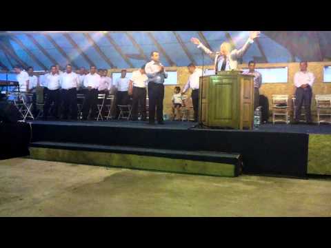 FRATI DIN TOFLEA LA CORTUL  .TINTEA.31.07.2011.FR.RICARDO