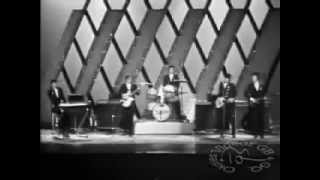 Dave Clark Five (1966 Royal Performance) 19 Days/ Georgia On My Mind